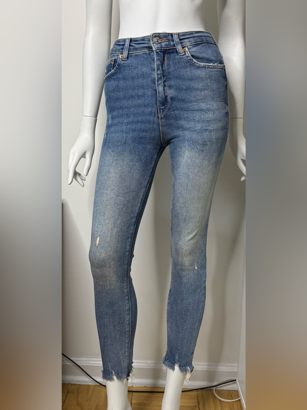 Zara High Rise Skinny Jeans Raw Hem Distressed Blue Size 4